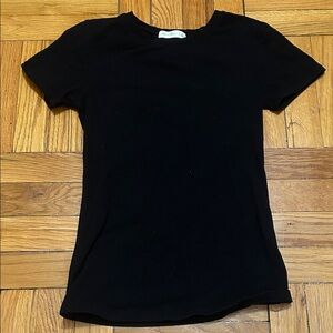 95% COTTON Black Short Sleeve Top